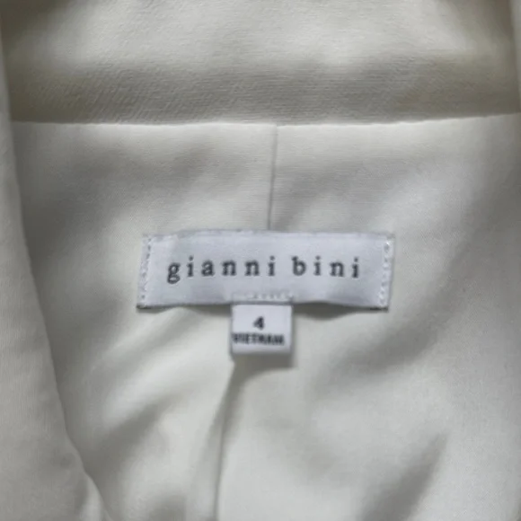 Gianni Bini Ivory Blazer - Picture 3 of 6